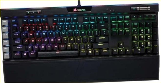 Pildil Corsair K95 RGB PLATINUM Rapidfire mänguklaviatuur